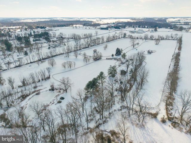 196 HIDEAWAY DR, Quarryville, PA 17566