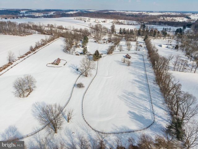 196 HIDEAWAY DR, Quarryville, PA 17566