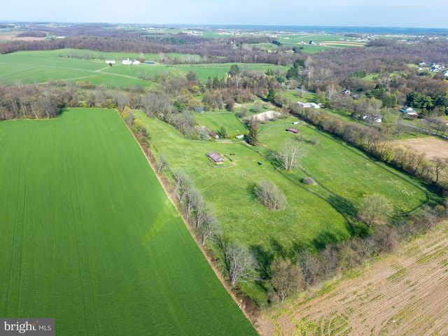 196 HIDEAWAY DR, Quarryville, PA 17566