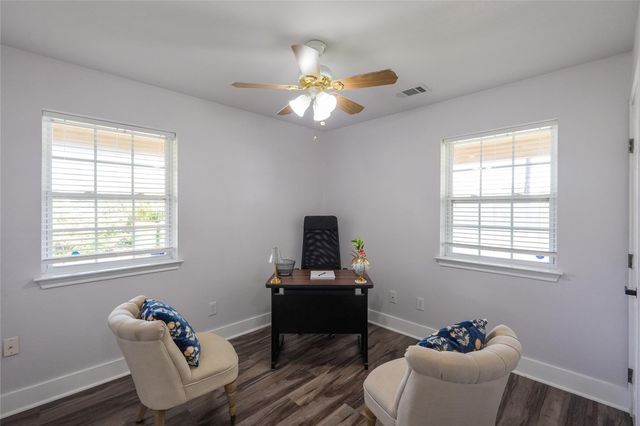 201 E Eggleston ST, Manor, TX 78653