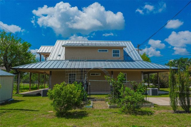 201 E Eggleston ST, Manor, TX 78653
