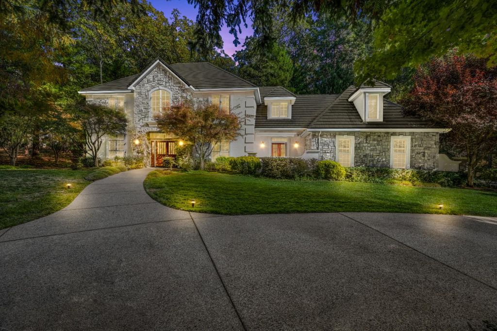 13065 Somerset Dr, Grass Valley, CA 95945