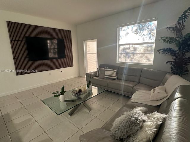 18576 SW 136th Ct, Miami, FL 33177