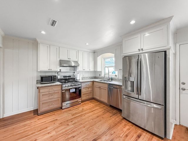 1700 Haisten Dr, Dothan, AL 36301