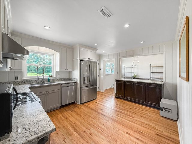 1700 Haisten Dr, Dothan, AL 36301