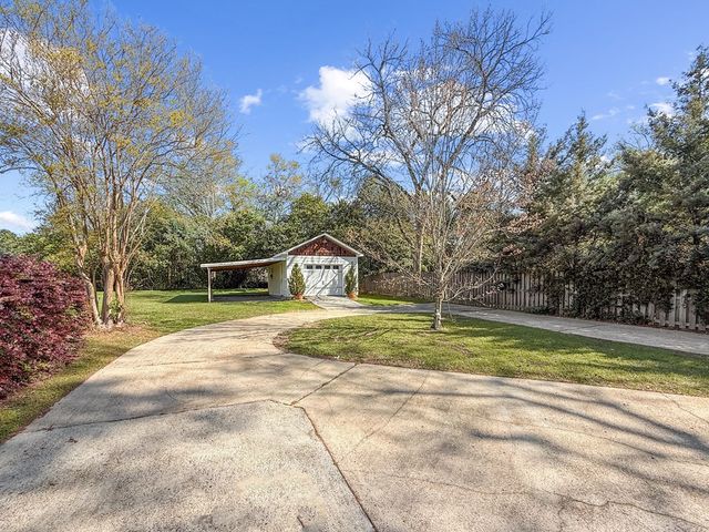 1700 Haisten Dr, Dothan, AL 36301