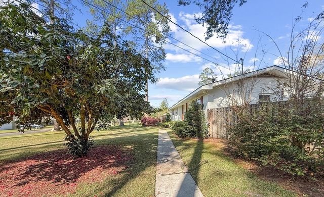 1700 Haisten Dr, Dothan, AL 36301