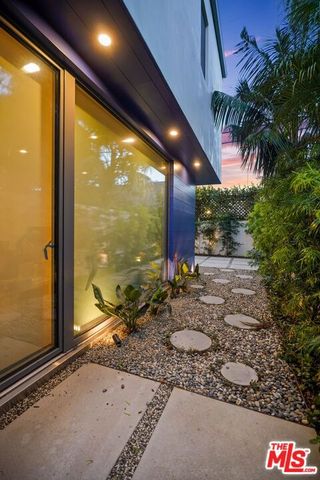 12527 Wagner Street, Los Angeles, CA 90066