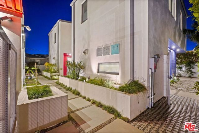 12527 Wagner Street, Los Angeles, CA 90066