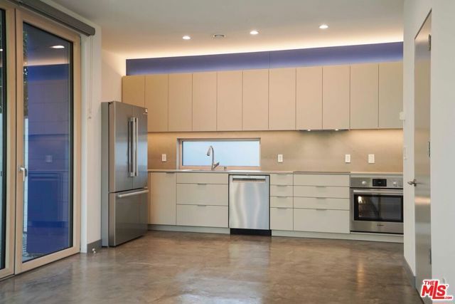 12527 Wagner Street, Los Angeles, CA 90066