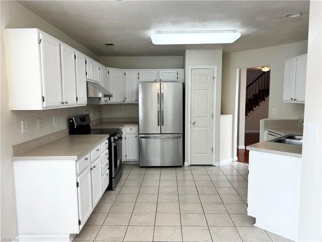 1504 Chateau Run CT, Virginia Beach, VA 23456
