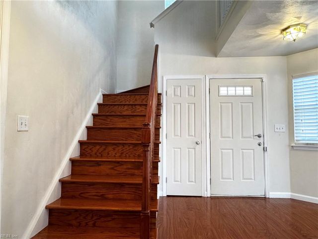 1504 Chateau Run CT, Virginia Beach, VA 23456