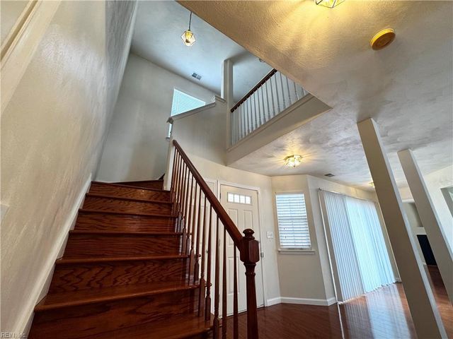 1504 Chateau Run CT, Virginia Beach, VA 23456