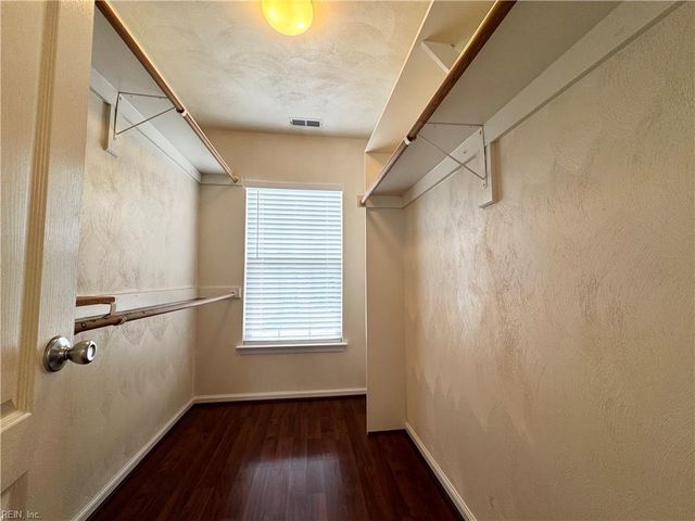 1504 Chateau Run CT, Virginia Beach, VA 23456