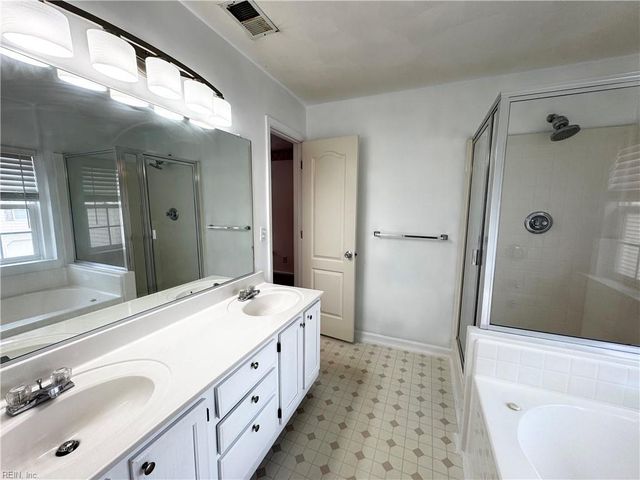 1504 Chateau Run CT, Virginia Beach, VA 23456