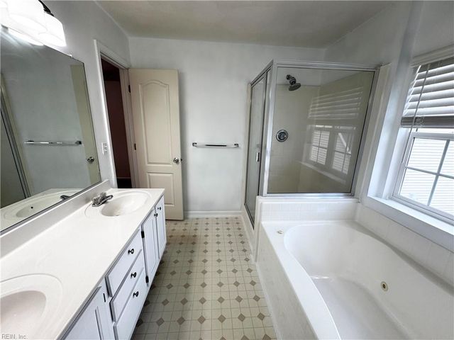 1504 Chateau Run CT, Virginia Beach, VA 23456