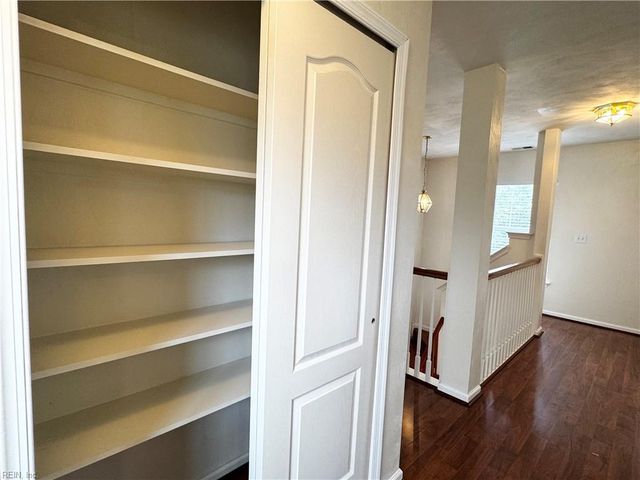 1504 Chateau Run CT, Virginia Beach, VA 23456