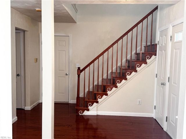 1504 Chateau Run CT, Virginia Beach, VA 23456