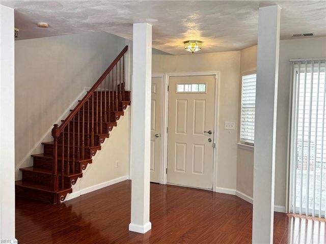 1504 Chateau Run CT, Virginia Beach, VA 23456