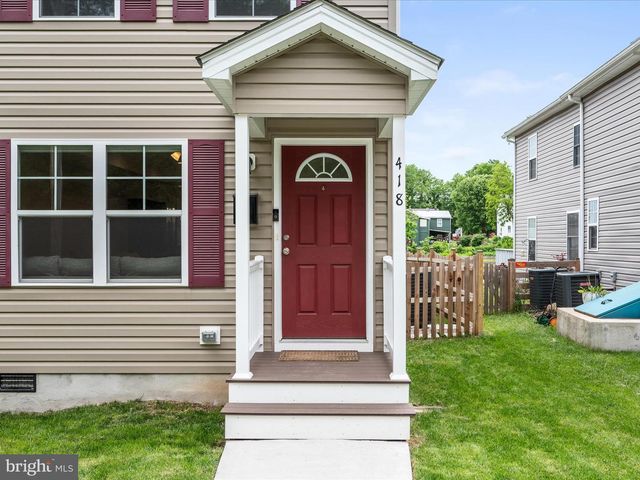 418 S CHARLES ST, Charles Town, WV 25414