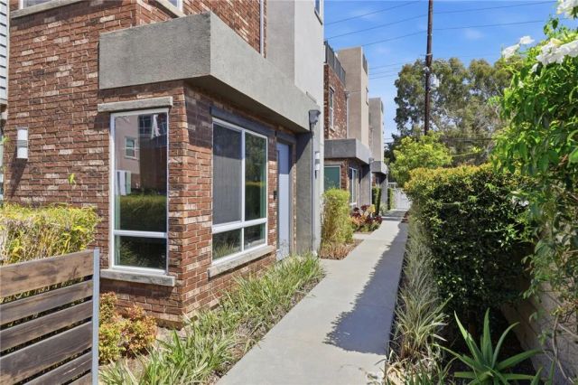 783 Wonder Lane, Costa Mesa, CA 92627