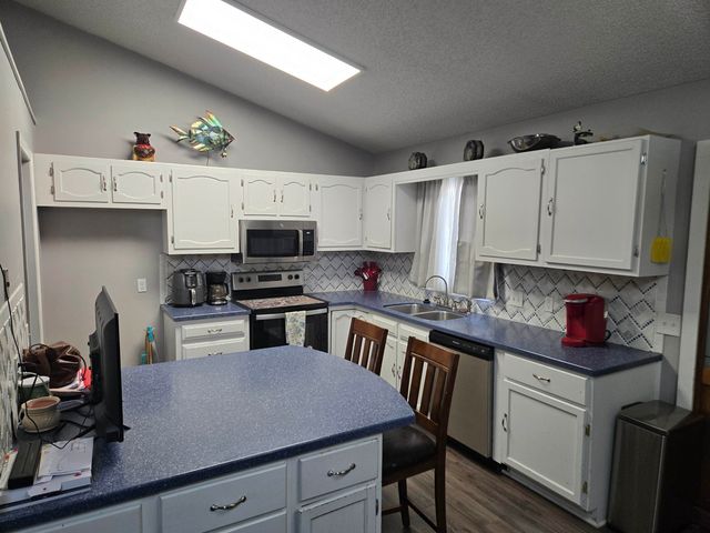 11210 W Taylor St, Wichita, KS 67212