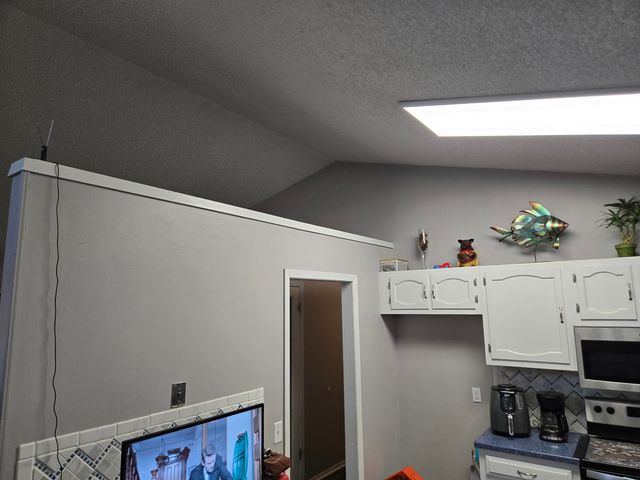 11210 W Taylor St, Wichita, KS 67212