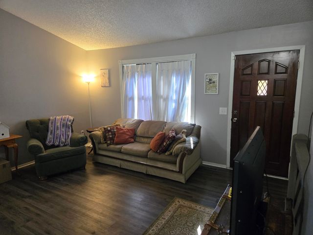 11210 W Taylor St, Wichita, KS 67212