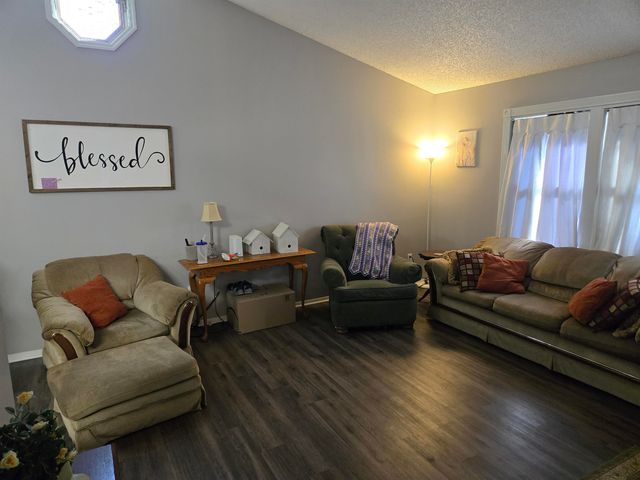 11210 W Taylor St, Wichita, KS 67212