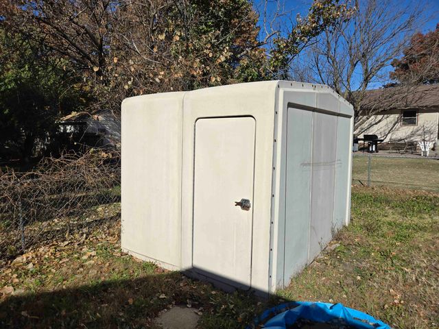 11210 W Taylor St, Wichita, KS 67212