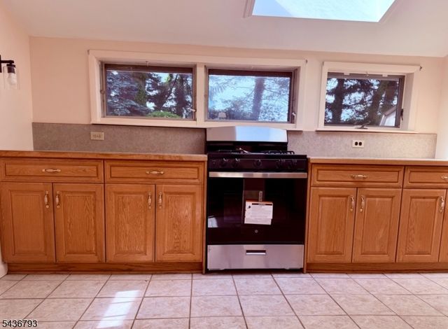 883 Milton Blvd, Rahway City, NJ 07065