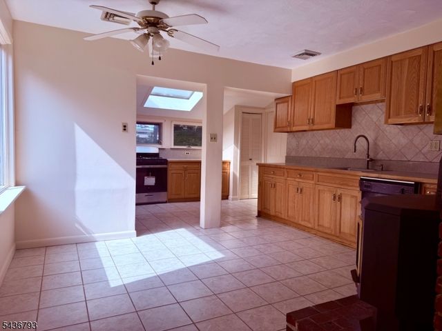 883 Milton Blvd, Rahway City, NJ 07065