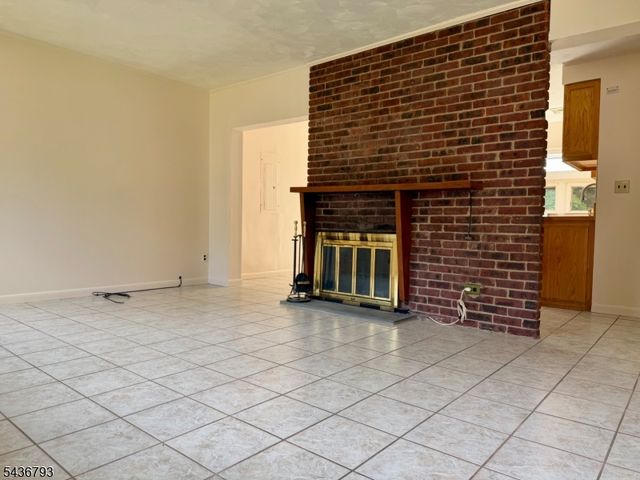 883 Milton Blvd, Rahway City, NJ 07065