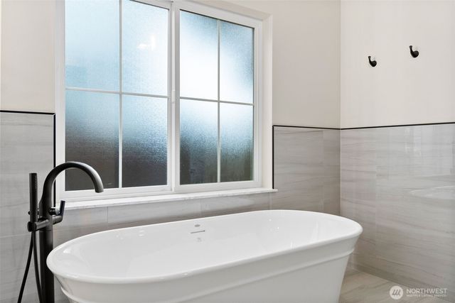 1421 W Main Street, Elma, WA 98541