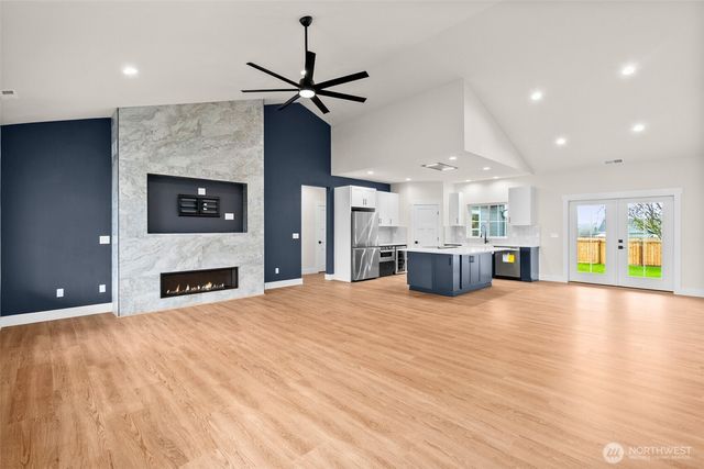 1421 W Main Street, Elma, WA 98541