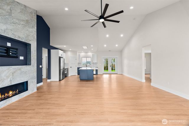 1421 W Main Street, Elma, WA 98541