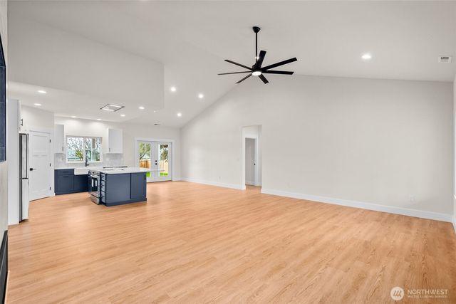 1421 W Main Street, Elma, WA 98541