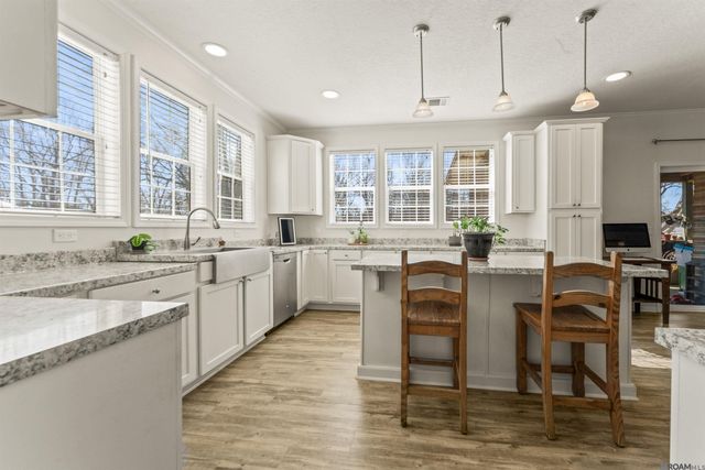 12068 Drozin Myers Rd, St Amant, LA 70774