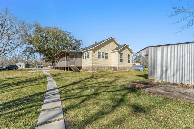 12068 Drozin Myers Rd, St Amant, LA 70774