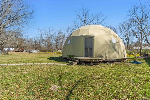 12068 Drozin Myers Rd, St Amant, LA 70774