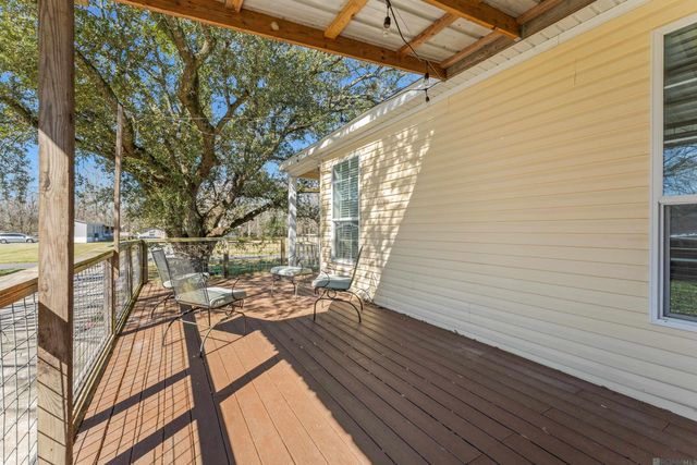 12068 Drozin Myers Rd, St Amant, LA 70774