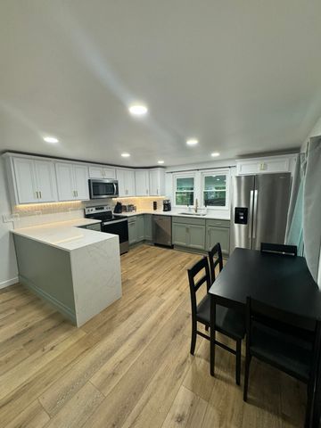 710 Third St, Paris, TN 38242