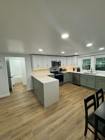 710 Third St, Paris, TN 38242