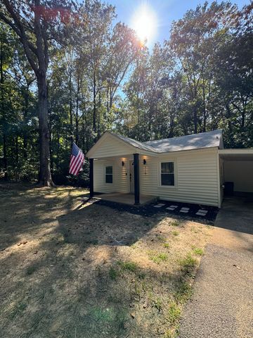 710 Third St, Paris, TN 38242