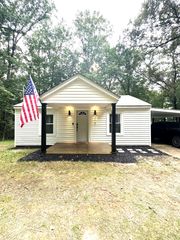 710 Third St, Paris, TN 38242