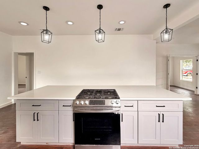 419 W Huisache, San Antonio, TX 78212