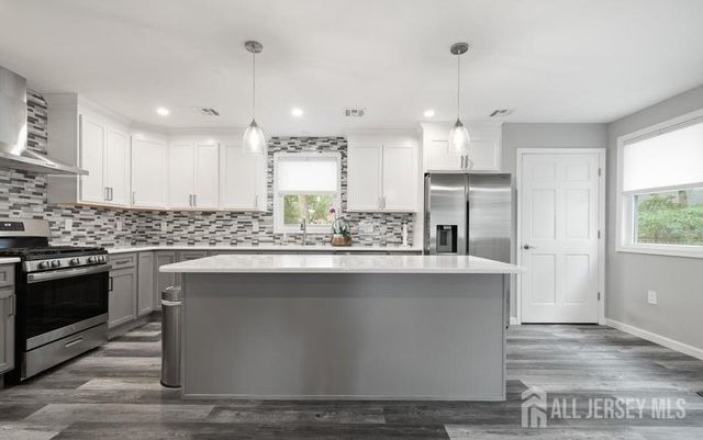 303 Chestnut Drive, Lacey, NJ 08734