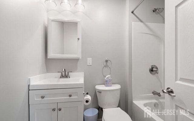 303 Chestnut Drive, Lacey, NJ 08734