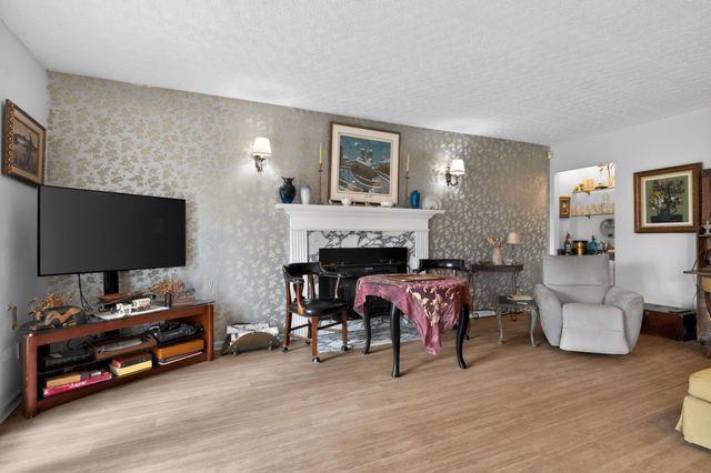 8861 Valley Circle Drive, Florence, KY 41042