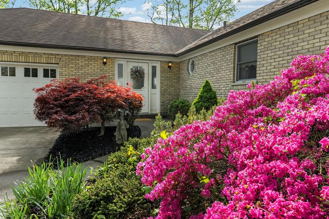 8861 Valley Circle Drive, Florence, KY 41042